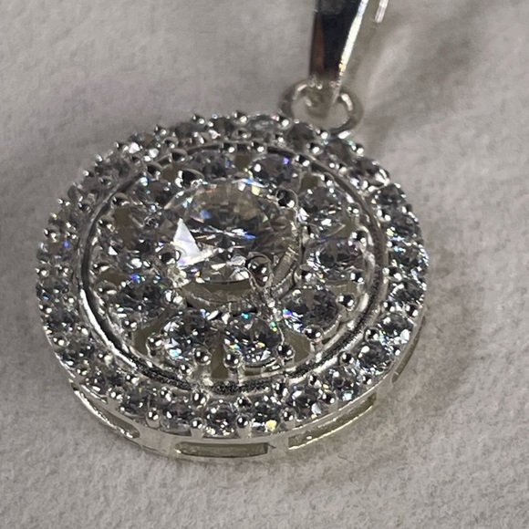 SALE‼️CERTIFIED 2.2ct Diamond Pendant. 925 Silver. Earth Mined. - Picture 5 of 14